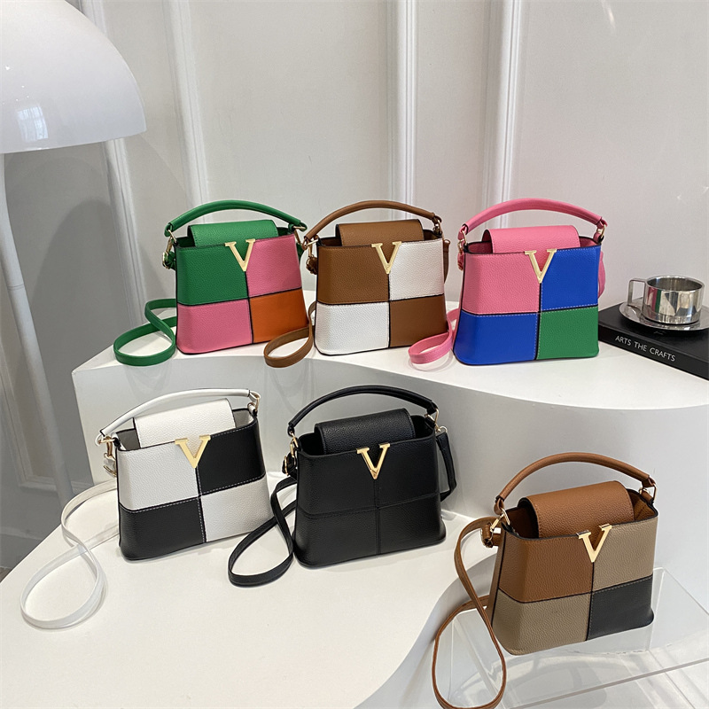 Sacs fourre-tout miniatures ch - Women'S Accessories Louis Vuitton avis et prix